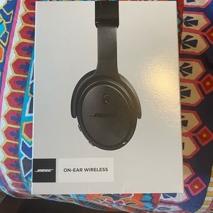 Bose - On Ear - Wireless Headphones - NEW